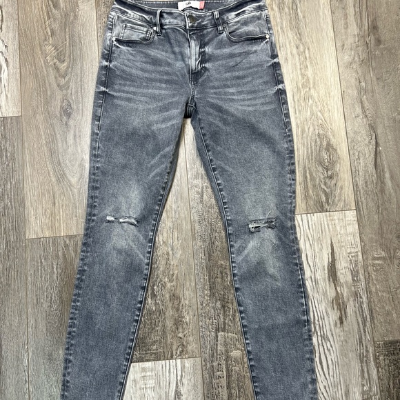 Cabi Women’s High Skinny Gray Denim Jeans Size 6 - Picture 11 of 11